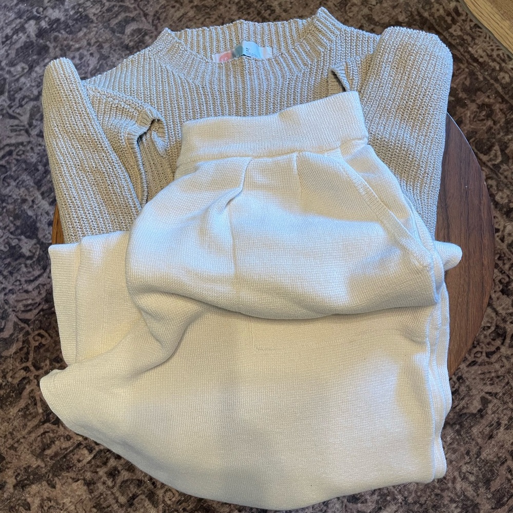 Free People Beach set. AXL in great condition.